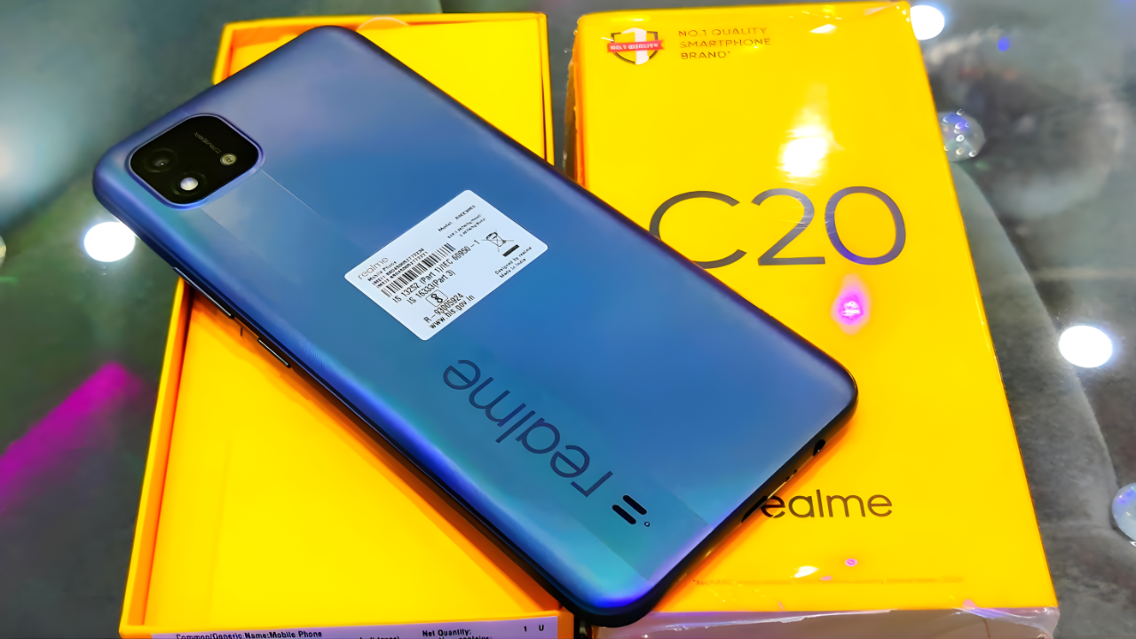 Discover the Realme C20 5G price in India, specs and features. Packed with a 200MP camera, 7000mAh battery and 120Hz AMOLED display - all at just ₹8,499.
